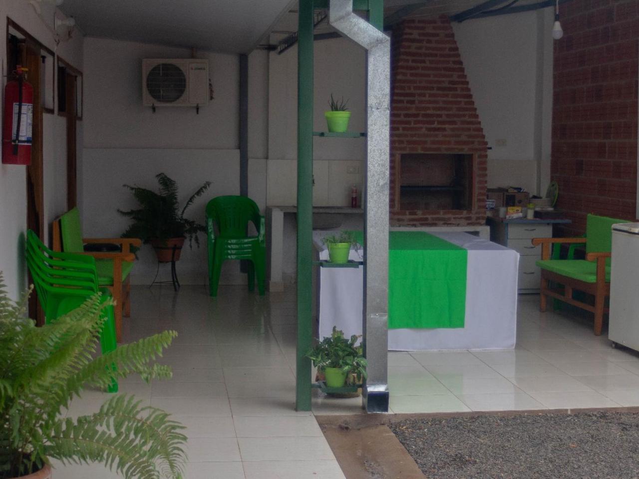 A Pousada Helecho'S Hostal Encarnación Exterior foto